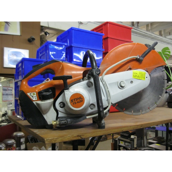 STIHL TS420 GAS CUTOFF SAW W/AS NEW BLADE