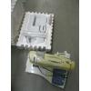 Image 1 : SINGER SEWING MACHINE W/ATTACHMENT