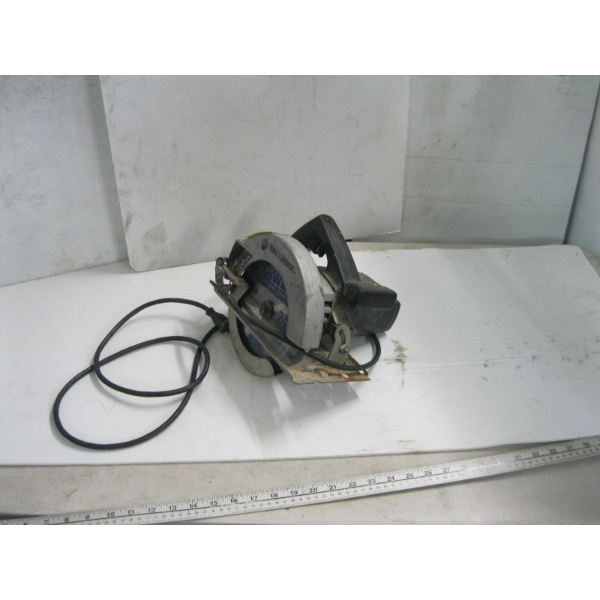 BLACK & DECKER SKILL SAW