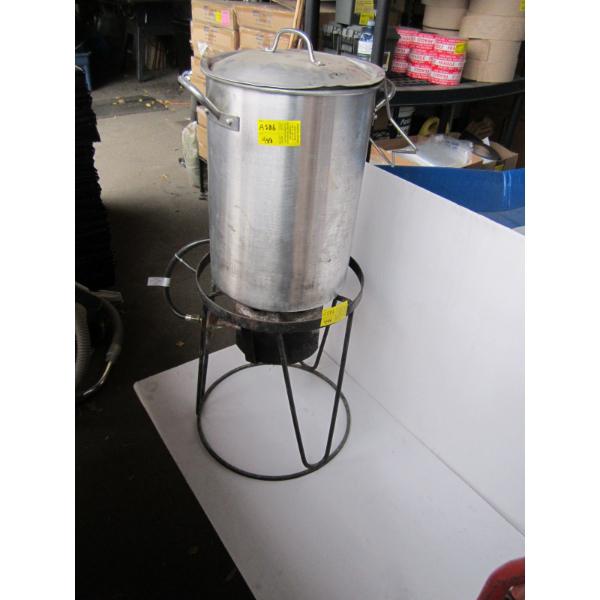 PROPANE STOCK POT COOKER W/ALUMINUM POT