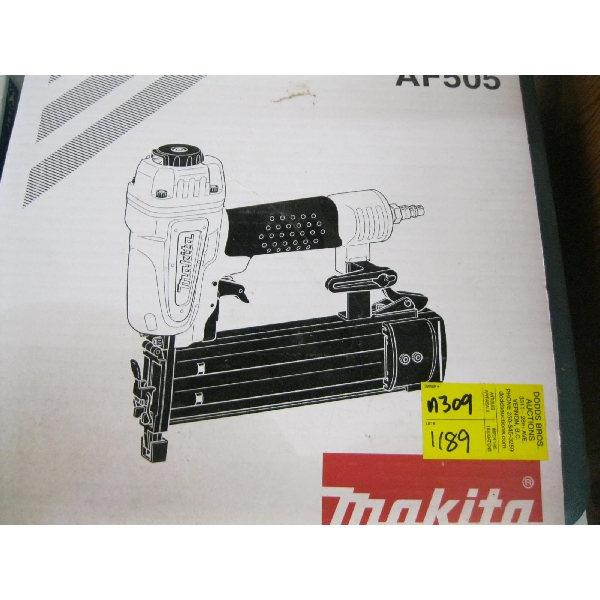 MAKITA BRAD NAILER