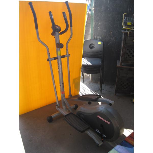 FITNESS CLUB ELLIPTICAL TRAINER
