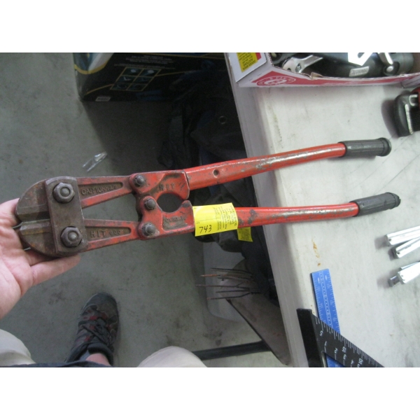 PAIR OF BOLT CUTTERS