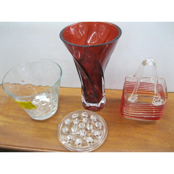 COLLECTABLE GLASSWARE