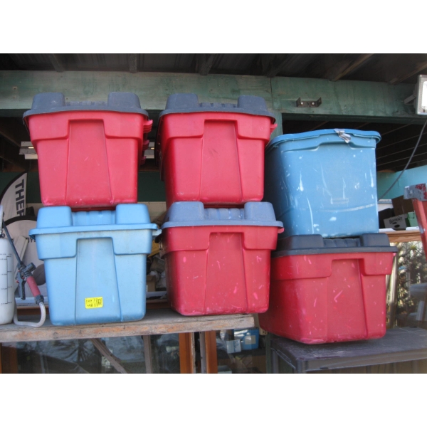 RED & BLUE PLASTIC BINS