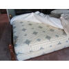 Image 4 : VILAS MAPLE QUEEN SIZE BEDFRAME W/BOX SPRING  & MATTRESS