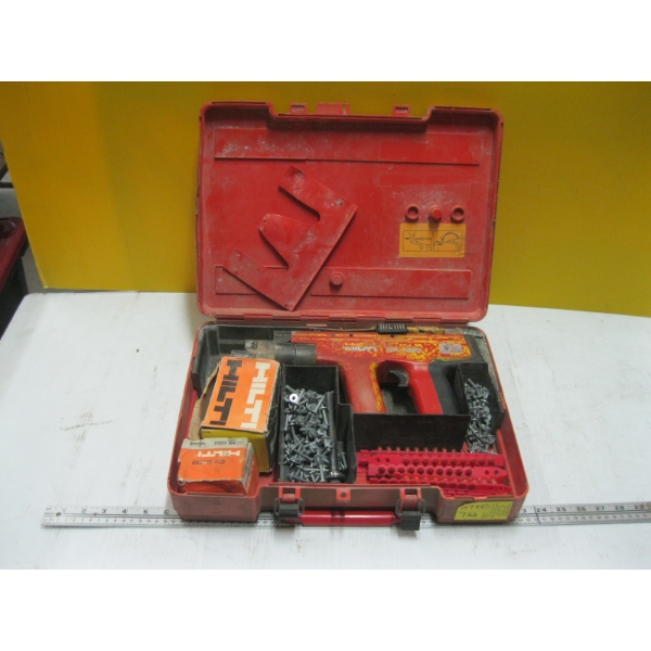 HILTI DX450 NAILER IN CASE