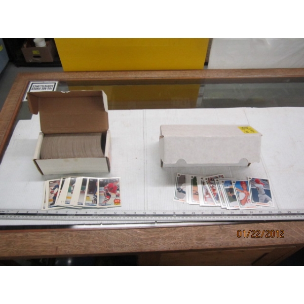 BASEBALL CARDS & HOCKEY CARDS