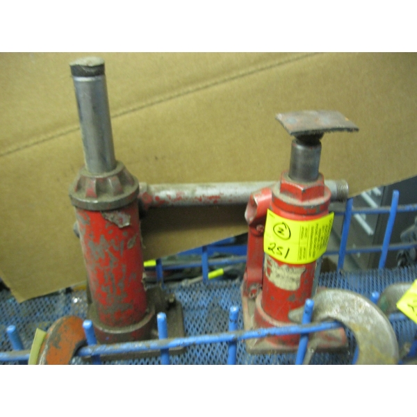 2 SM. HYDRAULIC BOTTLE JACKS