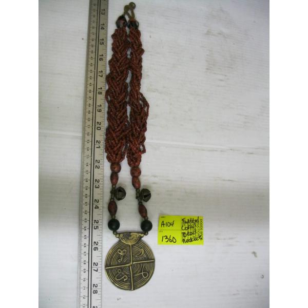 CORAL BEADED NECKLACE W/PENDANT