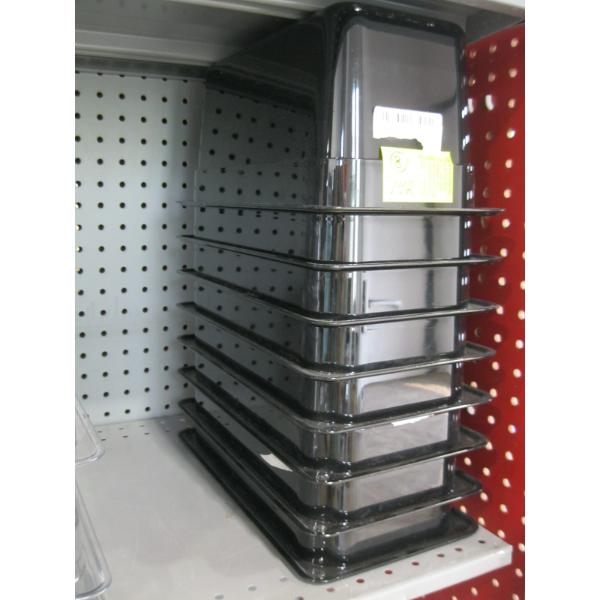 8 BLACK FOOD PANS - 6" DEEP