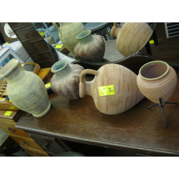 4 POTTERY PIECES