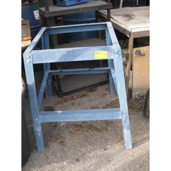 EQUIPMENT STAND