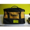 Image 4 : DEWALT SANDER IN BAG