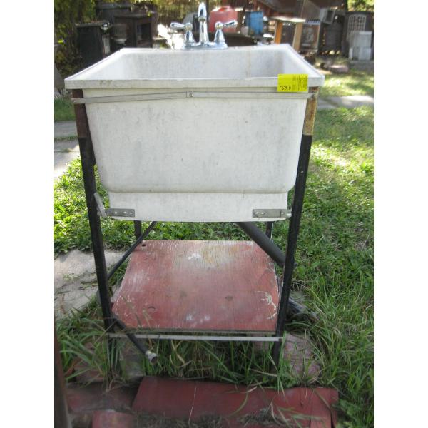 WASHTUB ON STAND