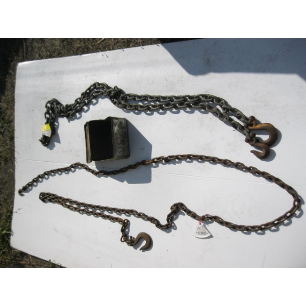12' CHAIN W/2 HOOKS & A 14' CHAIN W/2 HOOKS