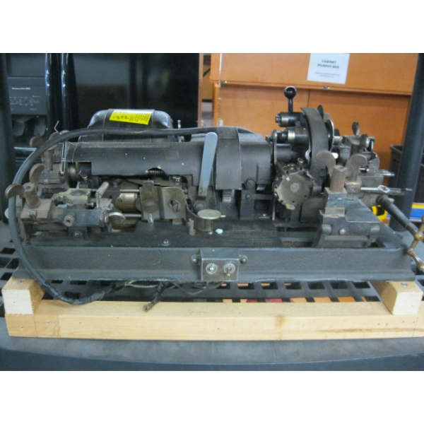VINTAGE KEY CUTTING MACHINE