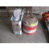 Image 1 : 2 FUEL CANS