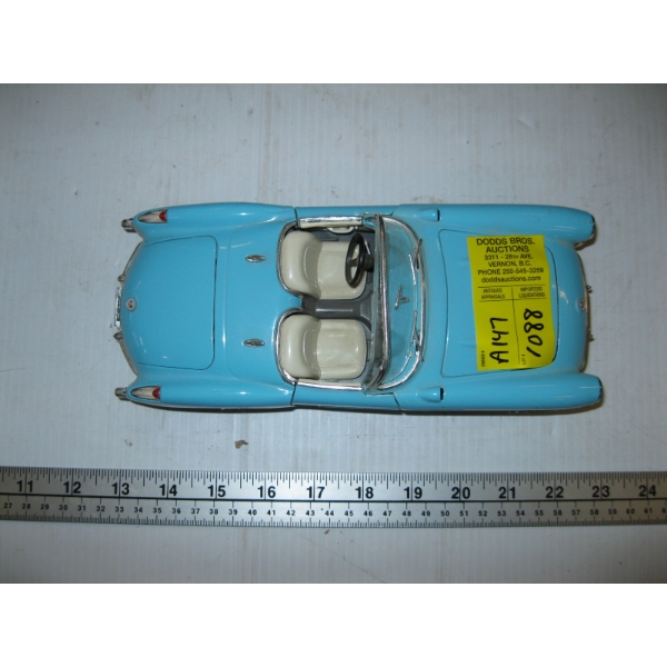 1957 CHEVY CORVETTE DIECAST CONVERTIBLE CAR