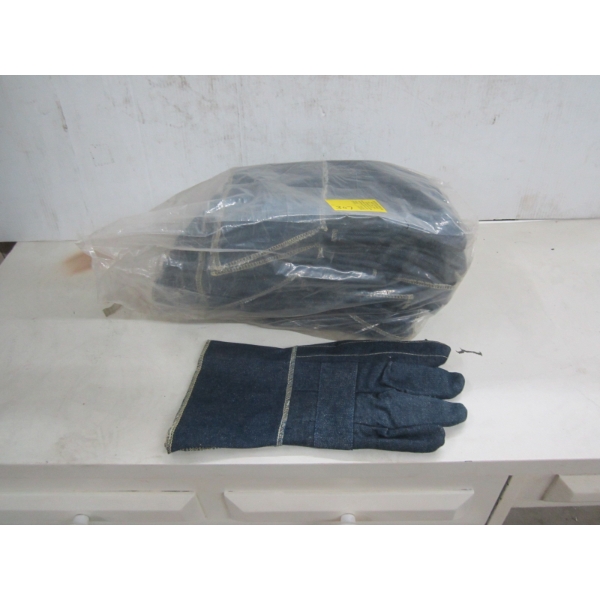 BAG W/12 PAIR OF GLOVES