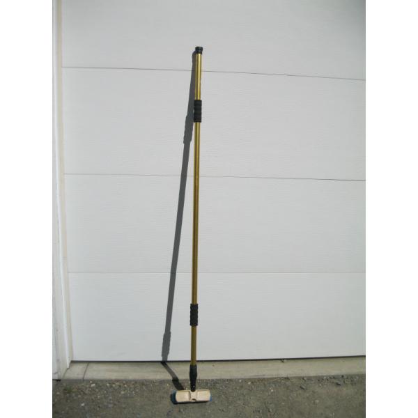 EXTENDABLE HANDLE WASH BRUSH