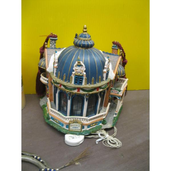 ASST. ELECTRIC CANDLES, CANDLEHOLDERS, ETC.