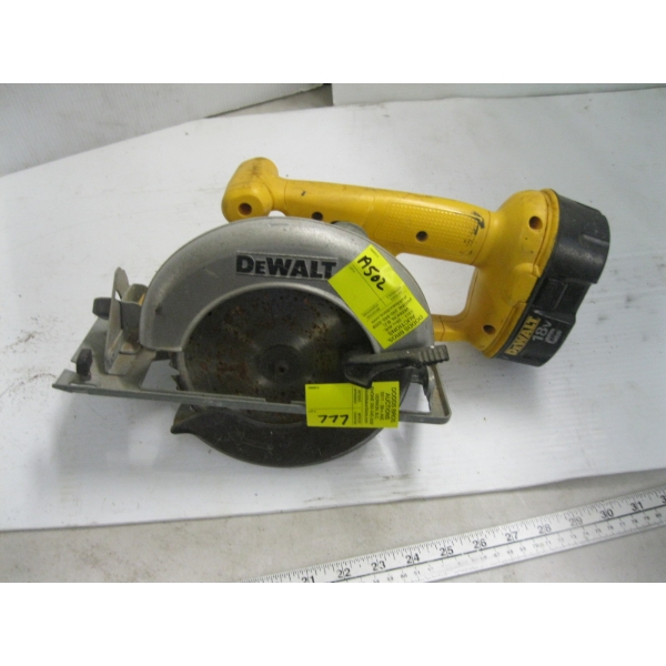 DEWALT CORDLESS SKILL SAW, 18V, W/BATTERY, NO CHARGER