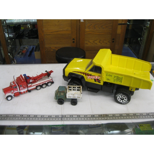 TONKA METAL TRUCK, SEMI WRECKER & A SMALL METAL TRUCK
