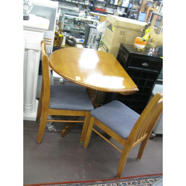 SM. DROPLEAF TABLE & 2 CHAIRS