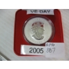 Image 2 : V DAY 2005 CDN 1 OZ .999 SILVER MAPLE LEAF COIN (TAX EXEMPT)
