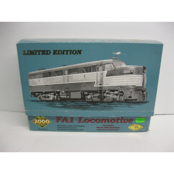 LTD. EDITION FA1 LOCOMOTIVE - GREAT NORTHERN - HO SCALE