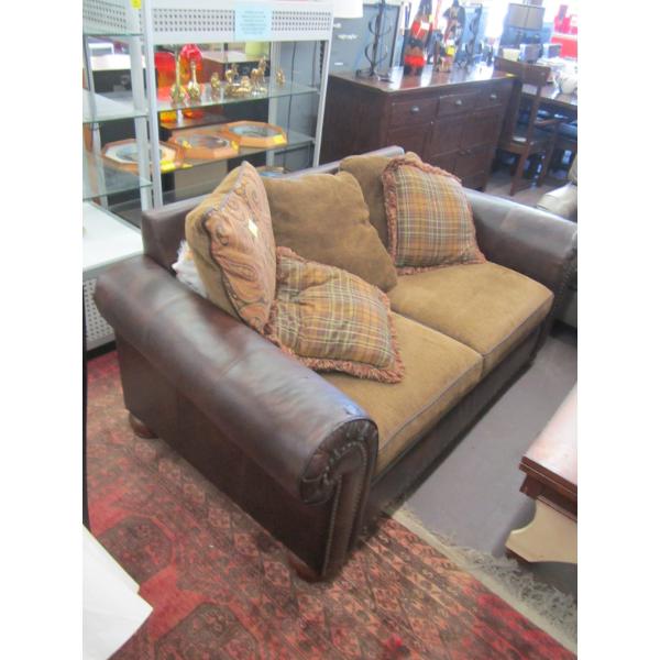 LEATHER LIKE BROWN LOVESEAT W/CUSHIONS - 1 END DAMAGED
