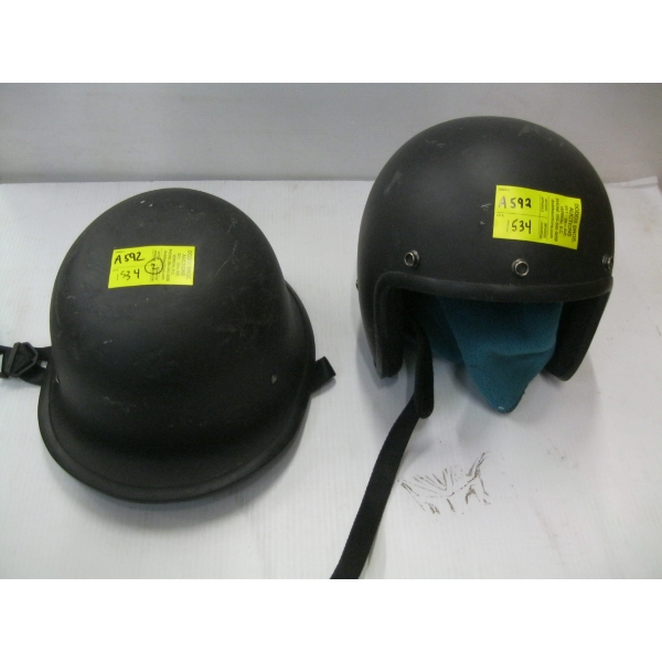 2 MOTORCYCLE HELMETS - SZ L & SZ 2XL