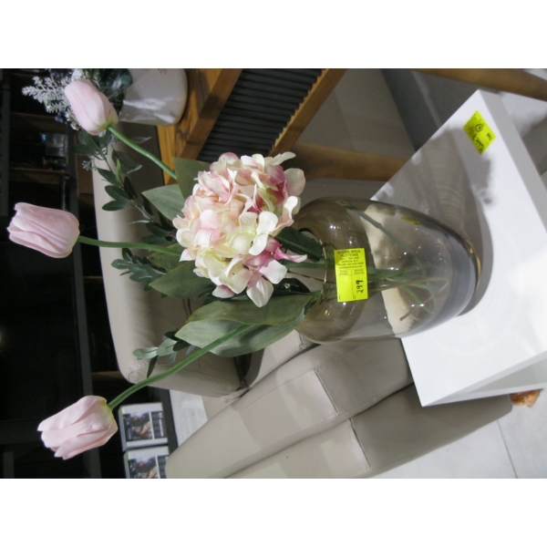 GLASS VASE W/ARTIFICIAL FLOWERS