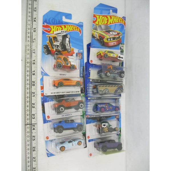 11 HOT WHEELS CARS