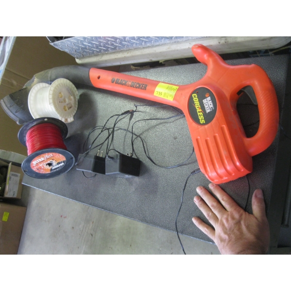 BLACK & DECKER CORDLESS WEED EATER W/ASST. LINE