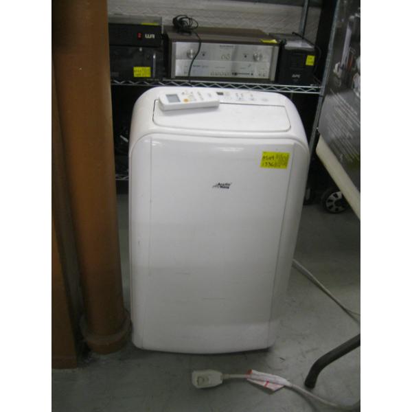 ARCTIC KING PORTABLE AIR CONDITIONER W/REMOTE