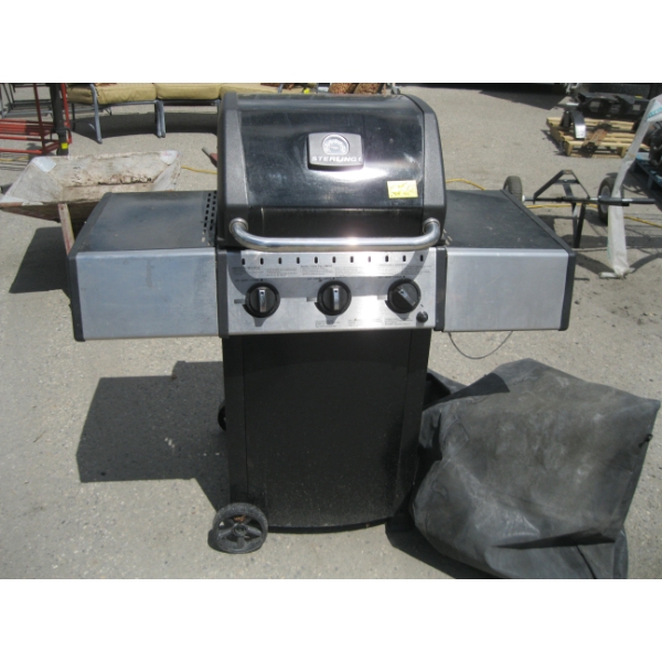 STERLING PROPANE BBQ W/TANK
