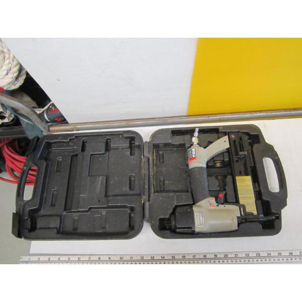 PORTA CABLE AIR STAPLER