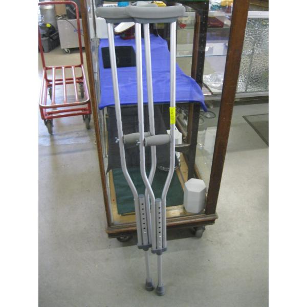 PAIR OF CRUTCHES
