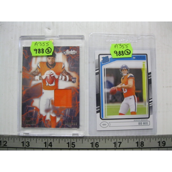 2 FOOTBALL CARDS