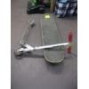 Image 1 : 1 SKATEBOARD & 1 RAZOR 2 WHEEL SCOOTER
