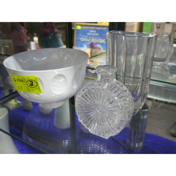 2 FINNISH (IITTALA) GLASS VASES & WHITE BOWL