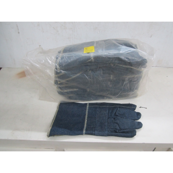 BAG W/12 PAIR OF GLOVES