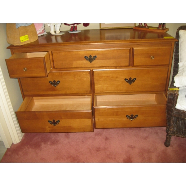 VILAS MAPLE 7 DRAWER DRESSER
