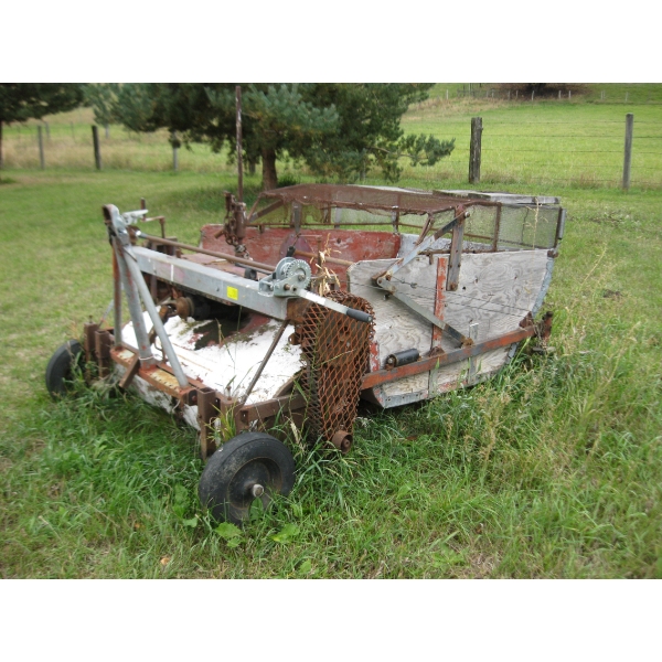 HOME MADE SWEEPER UNIT W/PTO DRIVE SHAFT