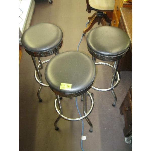3 50s STYLE CHROME BAR STOOLS