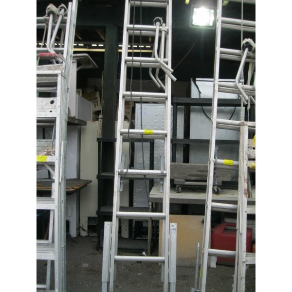 24' ALUMINUM EXTENSION LADDER