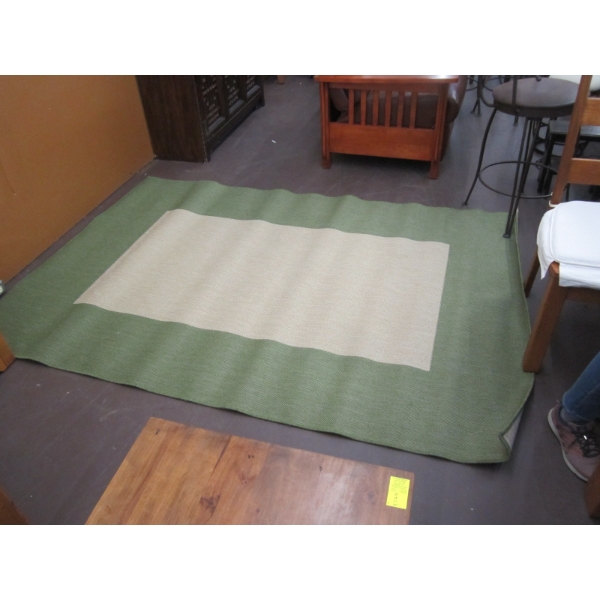 5'3"X7'8" GREEN AREA CARPET
