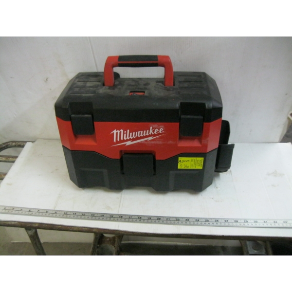 MILWAUKEE CORDLESS VACUUM